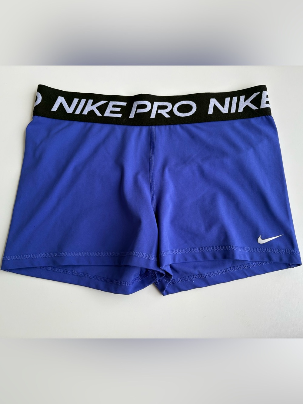 Nike Pro Royal Blue Women's Compression Training Shorts. Size Large